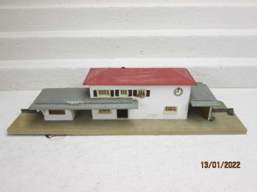 HO SCALE : FALLER : LARGE STATION BUILDING - BOXED