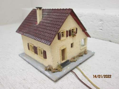 HO SCALE : FALLER : HOUSE