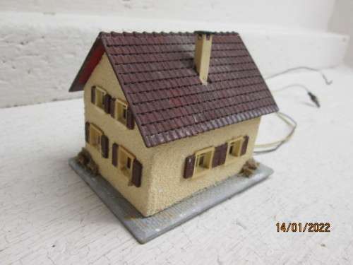HO SCALE : FALLER : HOUSE