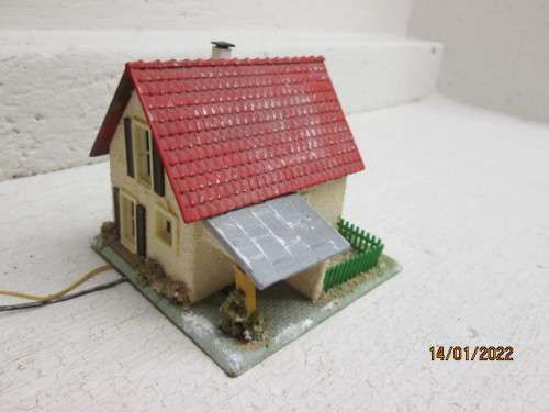 HO SCALE : FALLER : HOUSE