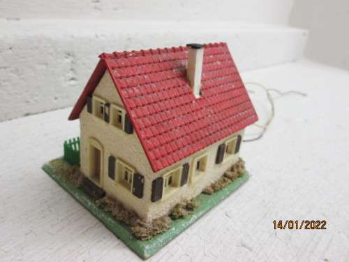 HO SCALE : FALLER : HOUSE