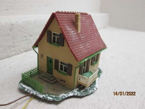 HO SCALE : FALLER : HOUSE