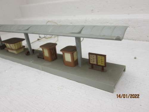 HO / OO SCALE : KIBRI : STATION PLATFORM WITH CANOPY - BOXED