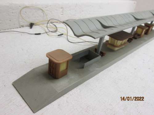 HO / OO SCALE : KIBRI : STATION PLATFORM WITH CANOPY - BOXED