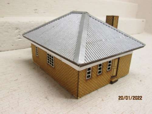 HO SCALE : SAR : HOUSE
