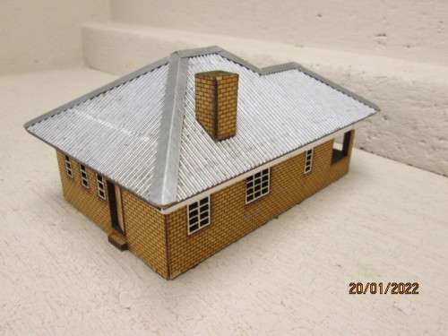 HO SCALE : SAR : HOUSE
