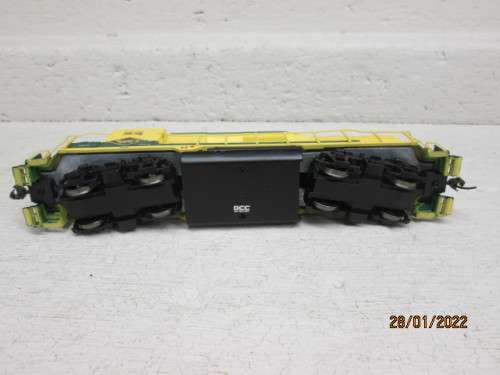 HO SCALE BACHMANN : GP30 - READING LINES - DIESEL LOCOMOTIVE - DCC