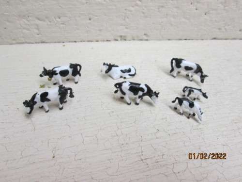 OO SCALE: VARIOUS COWS - X7