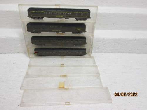 N SCALE : ATLAS : SANTE FE COACHES - X4 - BOXED
