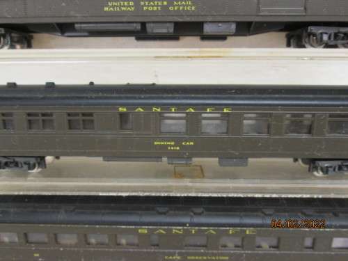 N SCALE : ATLAS : SANTE FE COACHES - X4 - BOXED