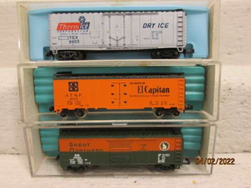 N SCALE : ATLAS : VARIOUS BOX CARS - X3  - BOXED