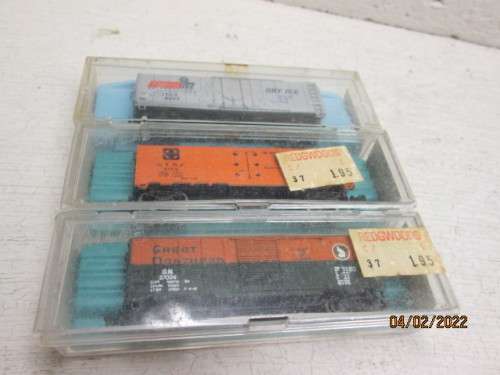 N SCALE : ATLAS : VARIOUS BOX CARS - X3  - BOXED