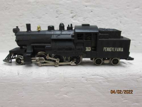 N SCALE : PENNSYLVANNIA 2-6-4 STEAM LOCOMOTIVE