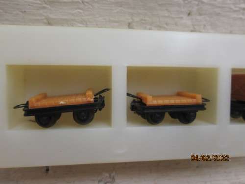 N SCALE : TRIX : X6 SMALL GOODS WAGONS - SAR - BOXED