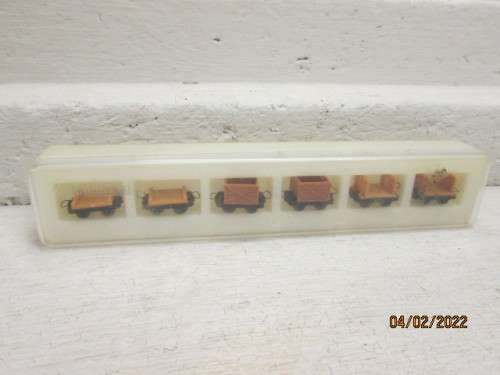 N SCALE : TRIX : X6 SMALL GOODS WAGONS - SAR - BOXED