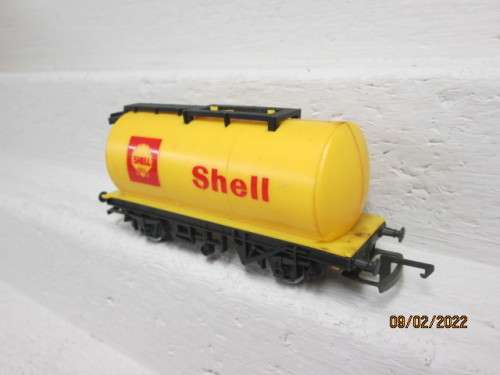 OO SCALE : HORNBY : SHELL TANKER