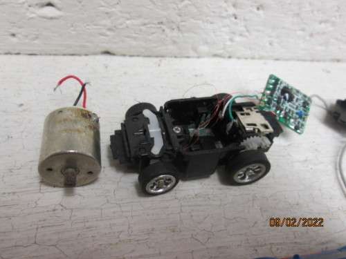 SMALL RADIO CONTROL CAR FOR SPARES
