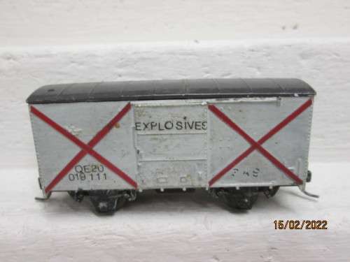 HO SCALE : EXPLOSIVE SHORT SAR WAGON