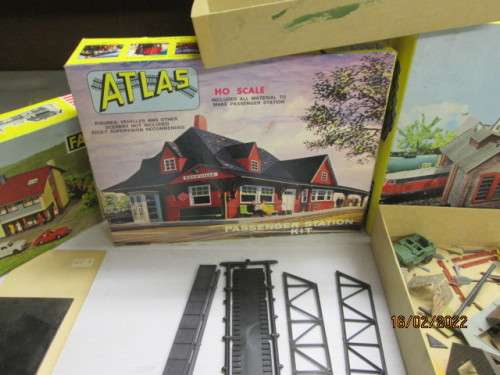 OO SCALE : BUILDING SCRAPYARD