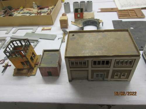 OO SCALE : BUILDING SCRAPYARD