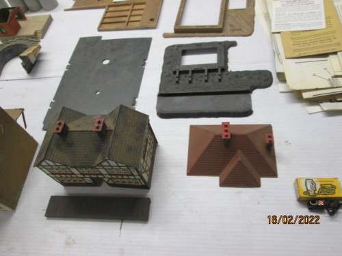 OO SCALE : BUILDING SCRAPYARD