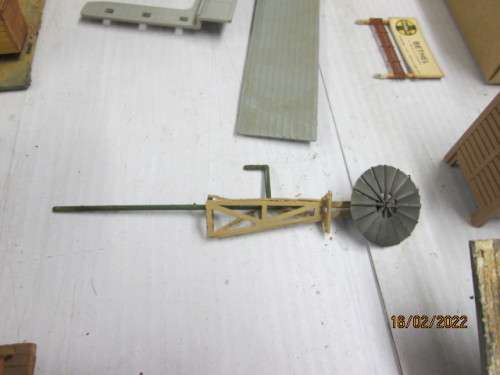 OO SCALE : BUILDING SCRAPYARD
