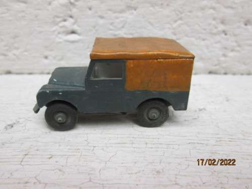 OO SCALE : OLD STYLE SHORT WHEEL BASE LANDROVER