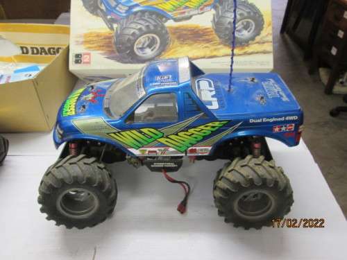1:10 SCALE : TIMAYA : WILD DAGGER TRUCK + MONSTER BEETLE