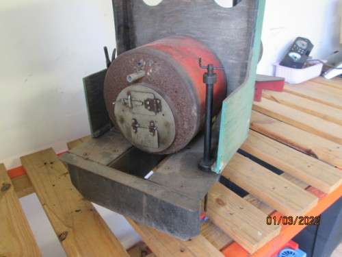 LARGE STEAM LOCOMOTIVE MODEL