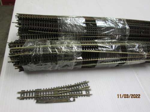 N SCALE : LARGE AMOUNT OF FLEXI TRACK OFFCUTS