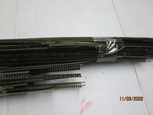 N SCALE : LARGE AMOUNT OF FLEXI TRACK OFFCUTS