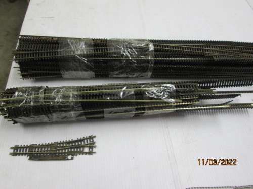 N SCALE : LARGE AMOUNT OF FLEXI TRACK OFFCUTS