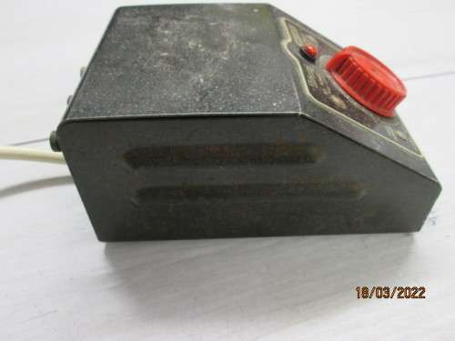 OO SCALE : TRIANG CONTROLLER / TRANSFORMER