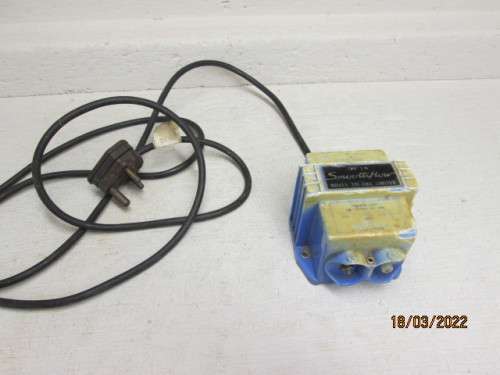 HO SCALE : TRIANG SMOTTH FLOW TRANSFORMER