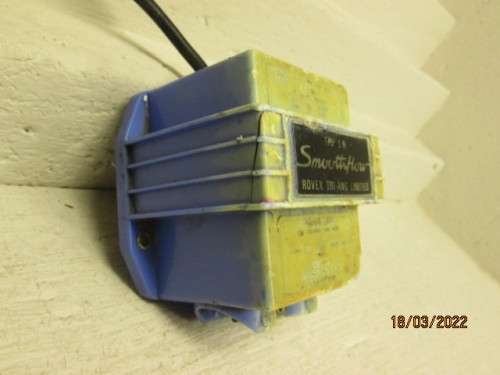 HO SCALE : TRIANG SMOTTH FLOW TRANSFORMER