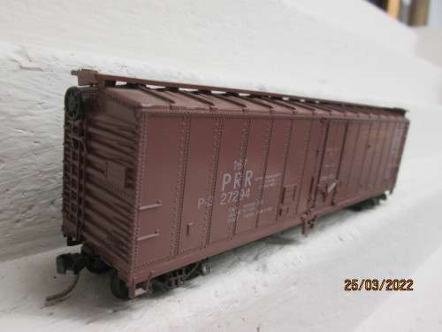 HO SCALE : LIMA : PRR BOX CAR