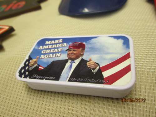 LARGE AMOUNT OF AMERICAN MEMORABELIA