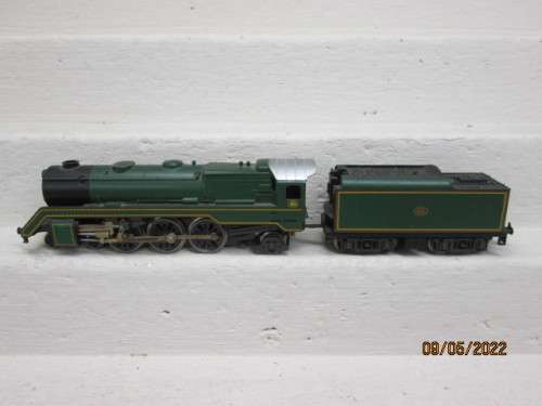 HO SCALE : LIMA : AUSTRALIAN 4-6-2 STEAM LOCOMOTIVE