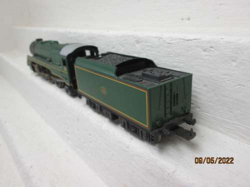 HO SCALE : LIMA : AUSTRALIAN 4-6-2 STEAM LOCOMOTIVE