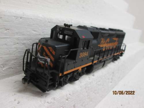 HO SCALE : ATLAS : GP40 RIO GRANDE DIESEL LOCOMOTIVE