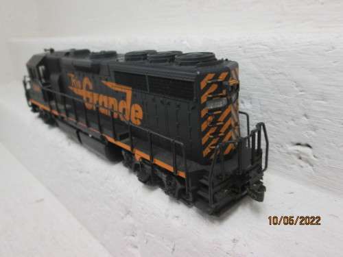 HO SCALE : ATLAS : GP40 RIO GRANDE DIESEL LOCOMOTIVE