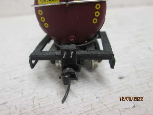HO SCALE : FRATESCHI SAR : XPHR BROWN PETROL TANKER