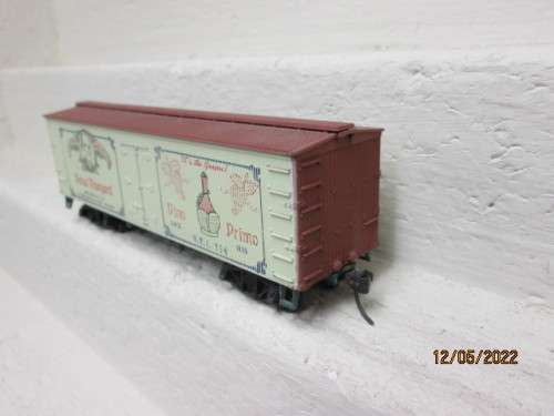 HO SCALE : ROUNDHOUSE : 36 FOOT OLD STLE VESSA WINE YARD BOX CAR - BOXED