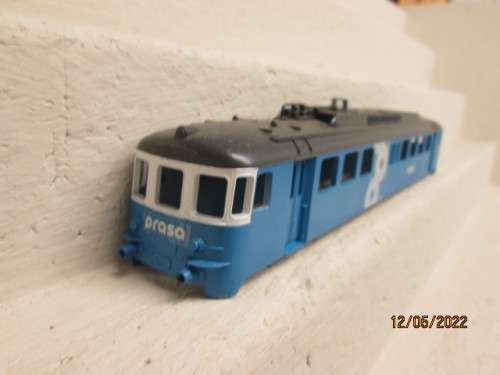 HO SCALE : LIMA : SAR : PRAZA RAIL CAR POWER COACH - BODY ONLY