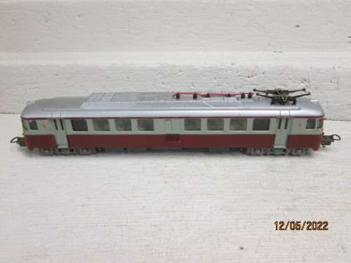 HO SCALE : LIMA : SAR : PRAZA RAIL CAR POWER COACH - BODY ONLY