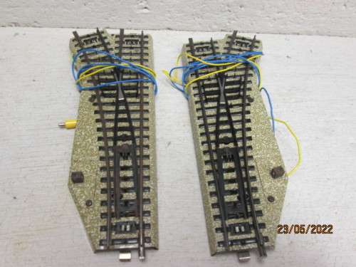 HO SCALE : MARKLIN : M-TRACK - LEFT + RIGHT ELEC POINTS - BOXED