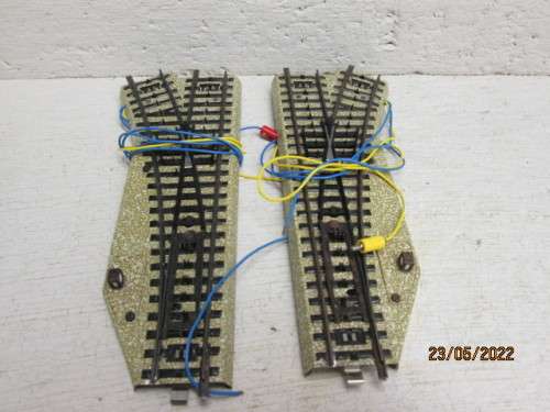 HO SCALE : MARKLIN : M-TRACK - LEFT + RIGHT ELEC POINTS - BOXED