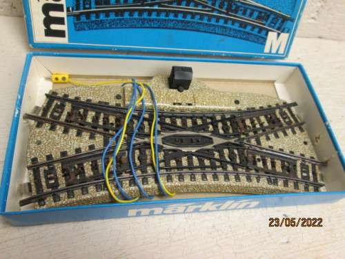 HO SCALE : MARKLIN : M-TRACK - DOUBLE SLIP - BOXED