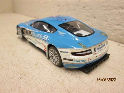 1:32 SCALE : HORNBY : ASTON MARTIN DBR9 SLOT CAR