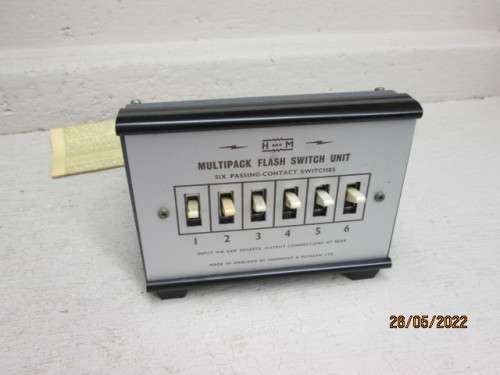 HO SCALE : H and M : MULTIPACK FLASH SWITCH UNIT - BOXED